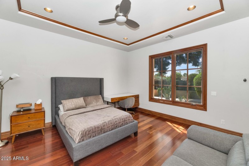 6730 E Sunnyvale Rd-large-042-011-6730 E