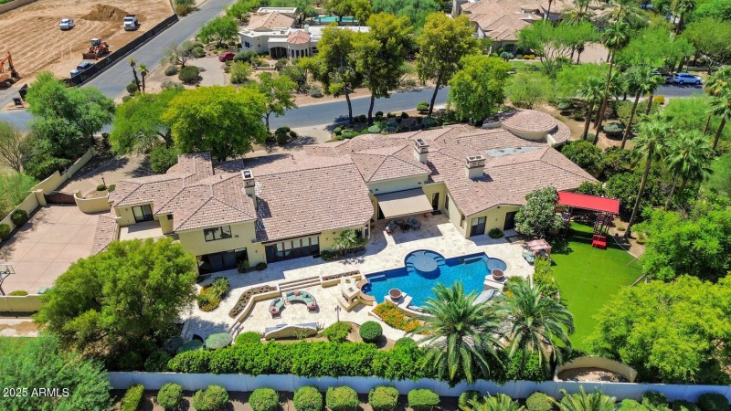 6730 E Sunnyvale Rd-large-051-003-6730 E