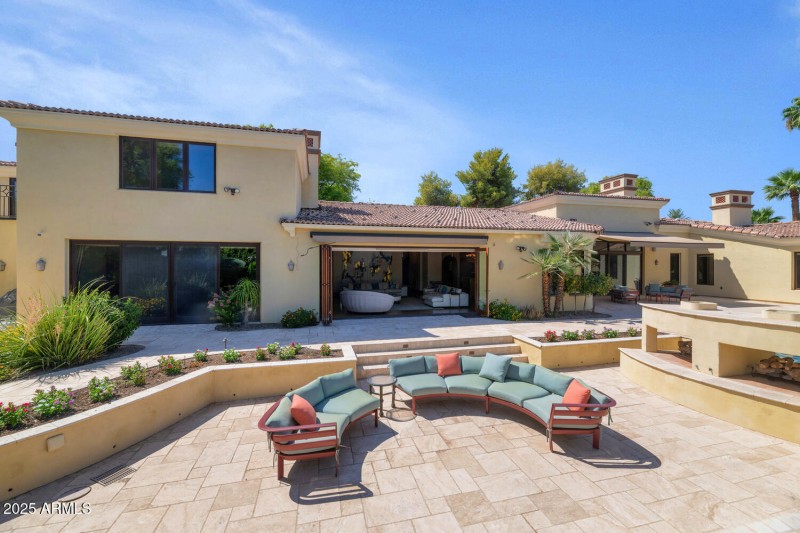 6730 E Sunnyvale Rd-large-059-047-6730 E