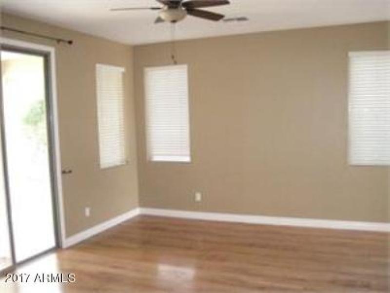 4ef41a3196944a839329f718b8e0ea43_300x400