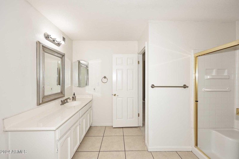 2nd Primary Bath