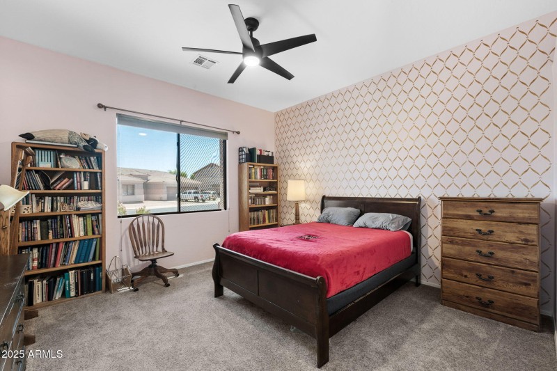 23__11518 E Enrose St