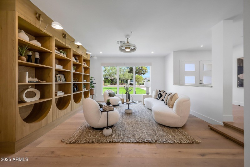 Living room with built in Bookshelf