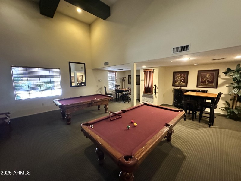 Community pool table