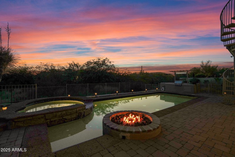 spa fire red mountain