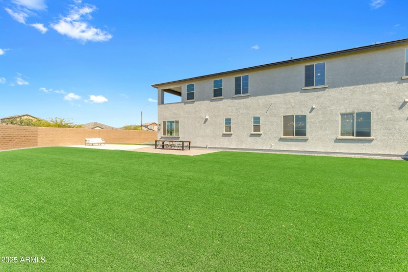 175_217_a4m_luxtwins