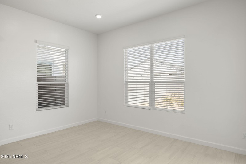 20-web-or-mls-1746-e-questa-dr