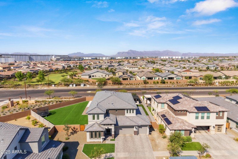 180_502_a4m_luxtwins