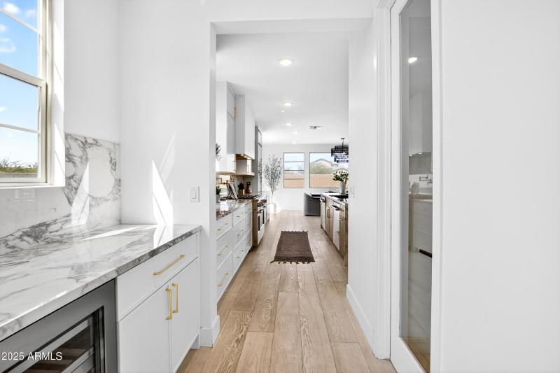 66_133_398_a4m_luxtwins