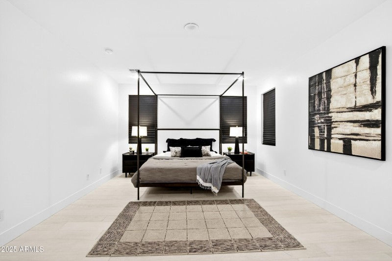 132_166_496_a4m_luxtwins