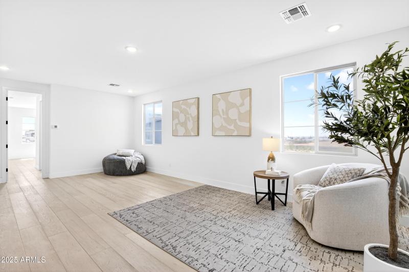 115_026_076_a4m_luxtwins