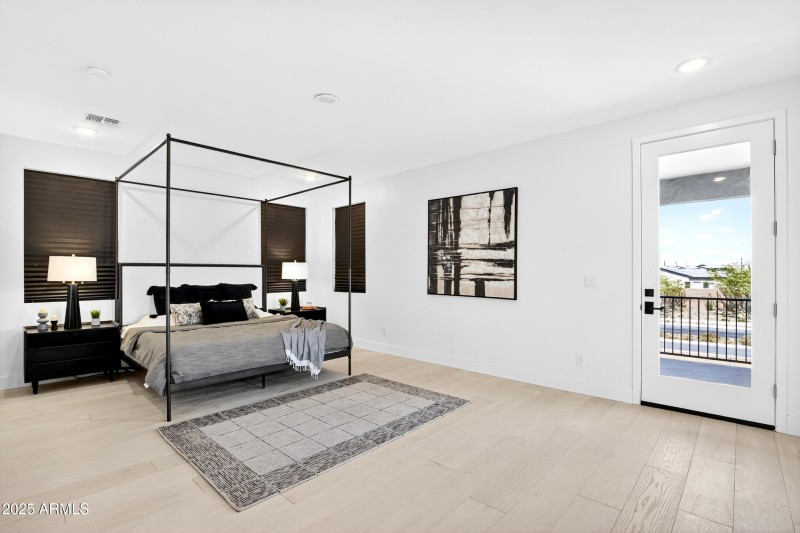 120_031_093_a4m_luxtwins