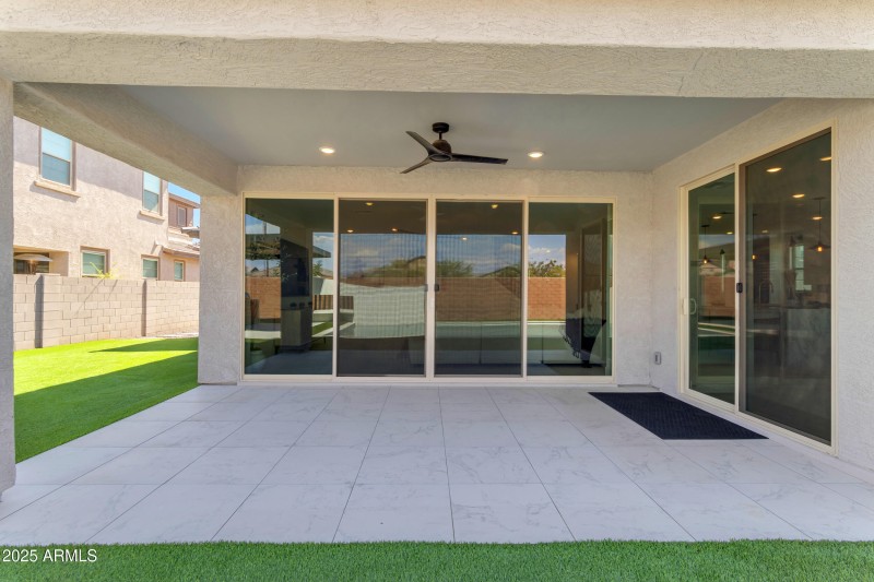 177_223_a4m_luxtwins