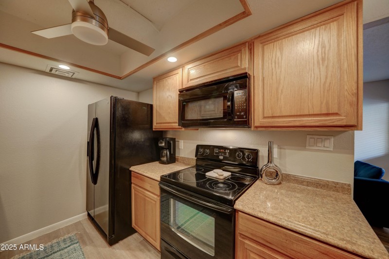 3030 E Clarendon Ave, 16-8