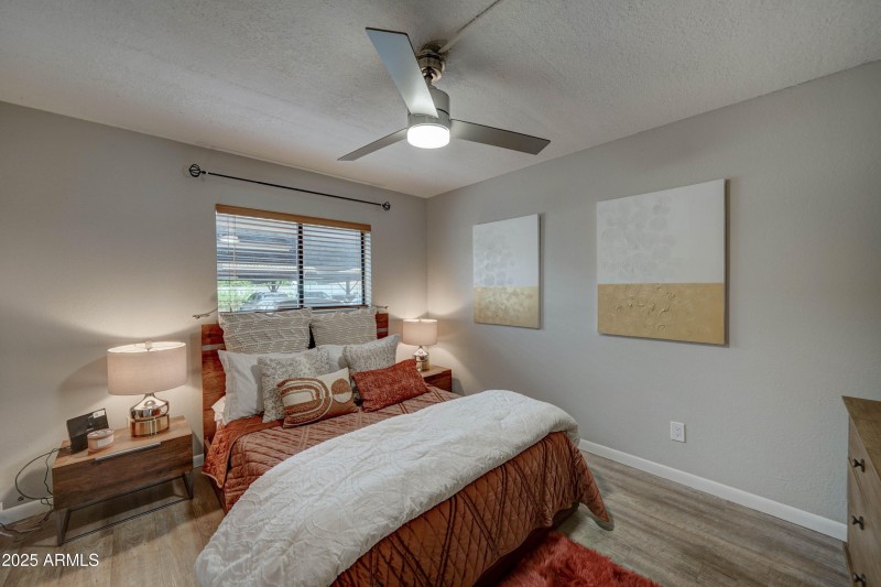 3030 E Clarendon Ave, 16-12