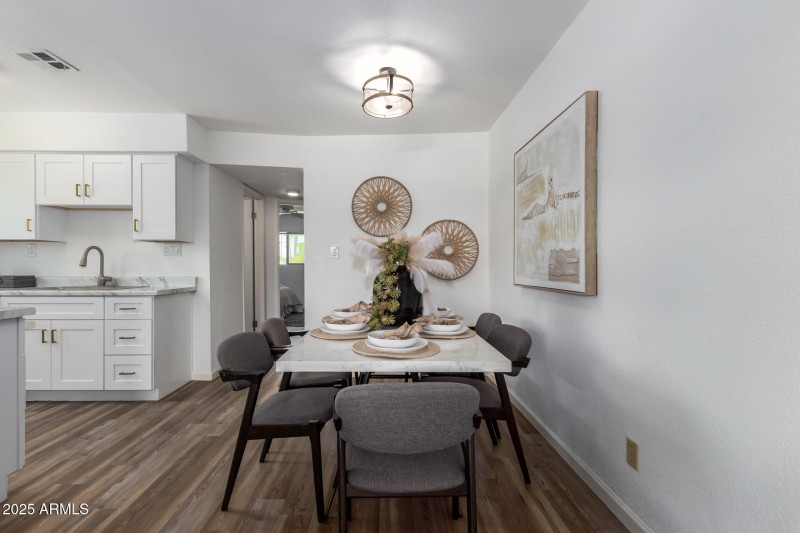 good space for eating or work from home