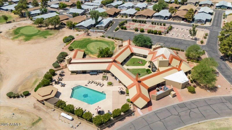 Frank Lloyd Wright clubhouse.