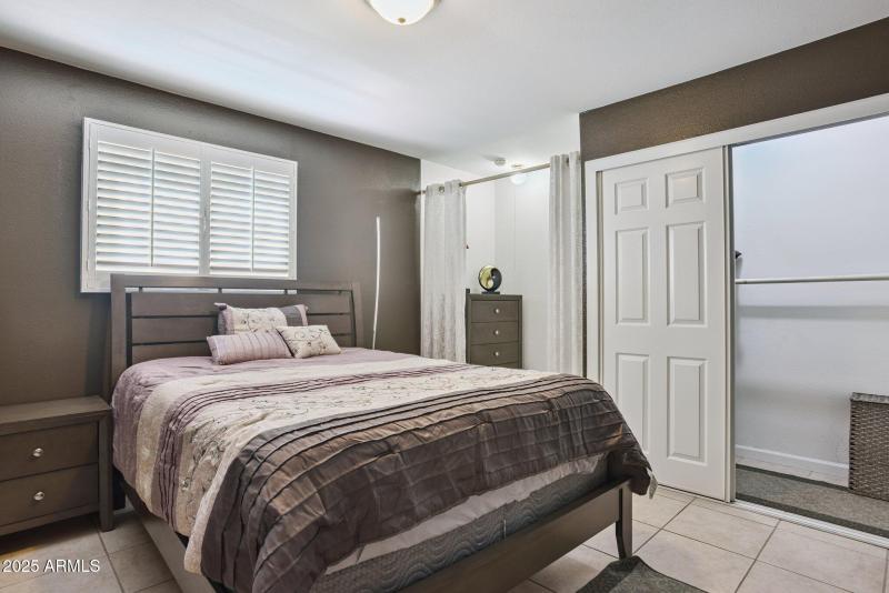 8-web-or-mls-8046-e-oak-st