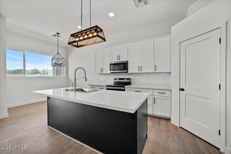 Bright Clean & Open Kitchen