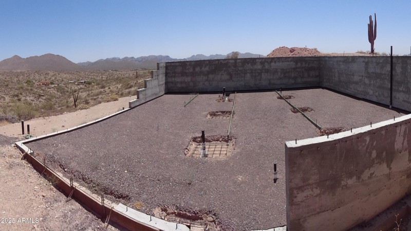 RV Garage beginning (3)