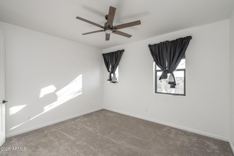 29-web-or-mls-5656-e-killen-loop