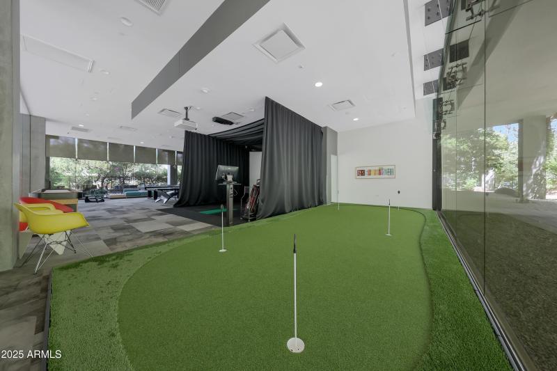 Golf simulator/practice put