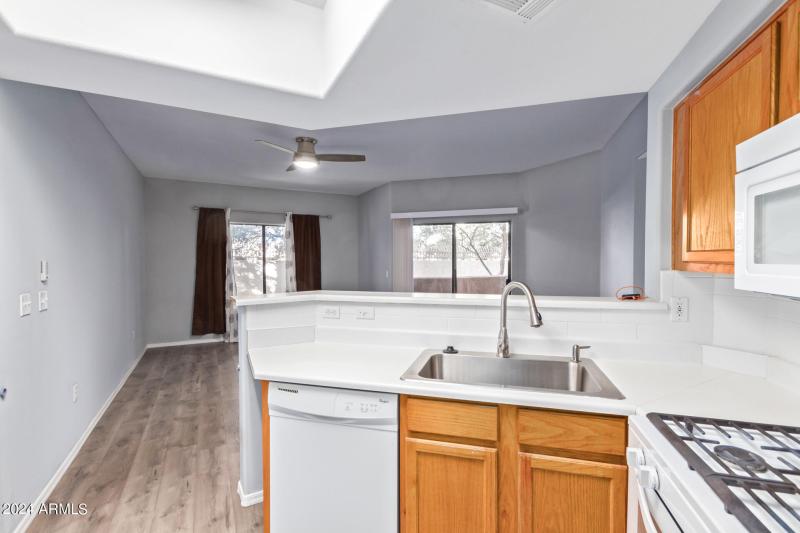 0010-10 - Indian School