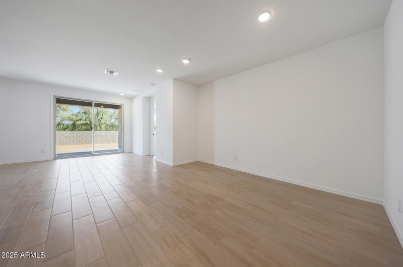 PHX_Landmarke_Lot 1039_Azure_866_Dining