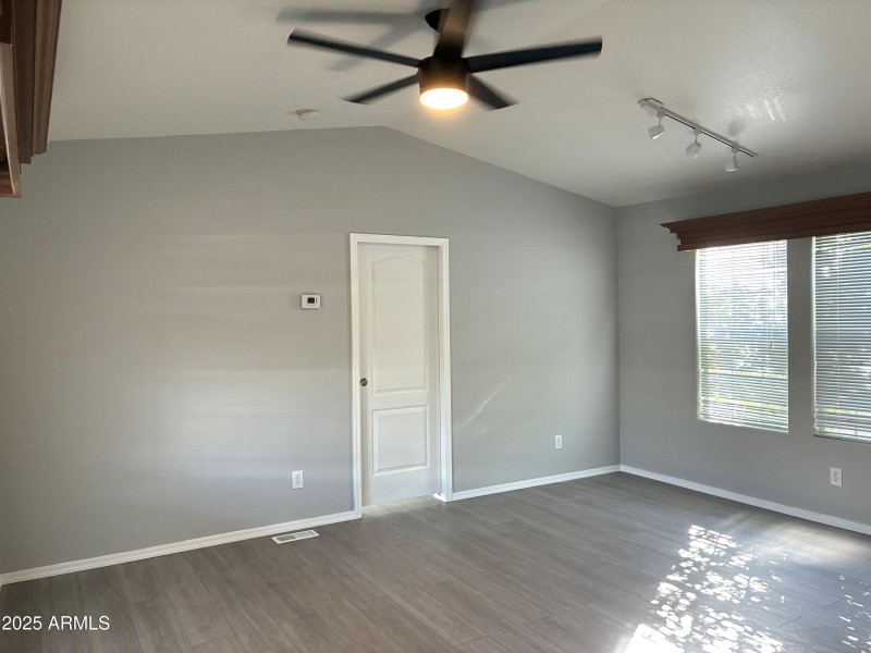 Greatroom from frontdoor