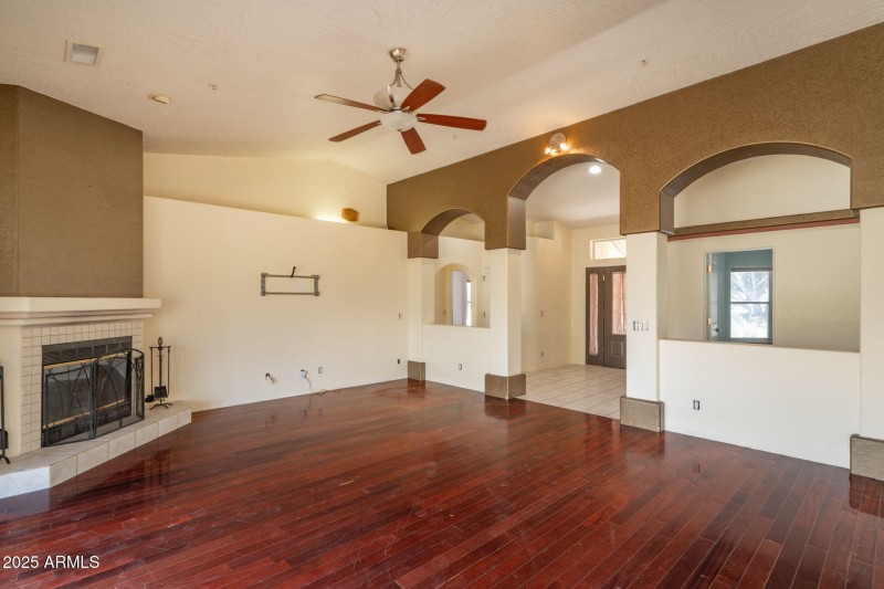 17-web-or-mls-120-appaloosa-dr