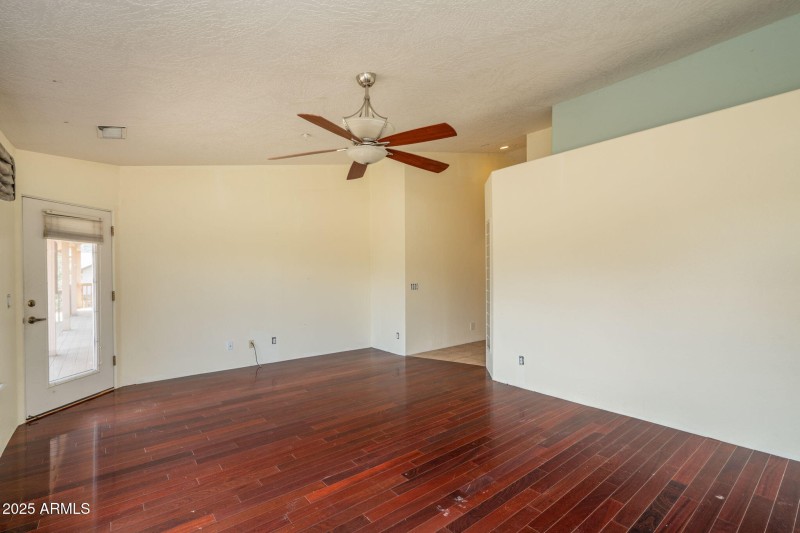 24-web-or-mls-120-appaloosa-dr