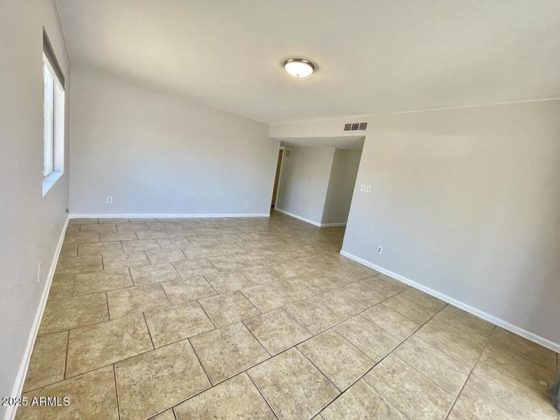 10 Living 14823 N 60th Ave