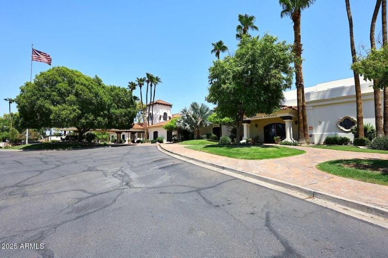 Val Vista Lakes-Clubhouse