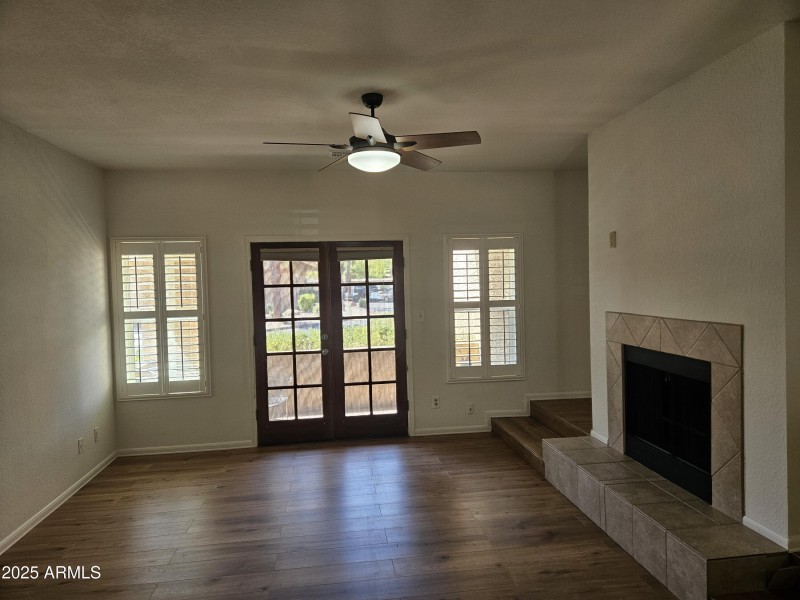 Entry-Family Room