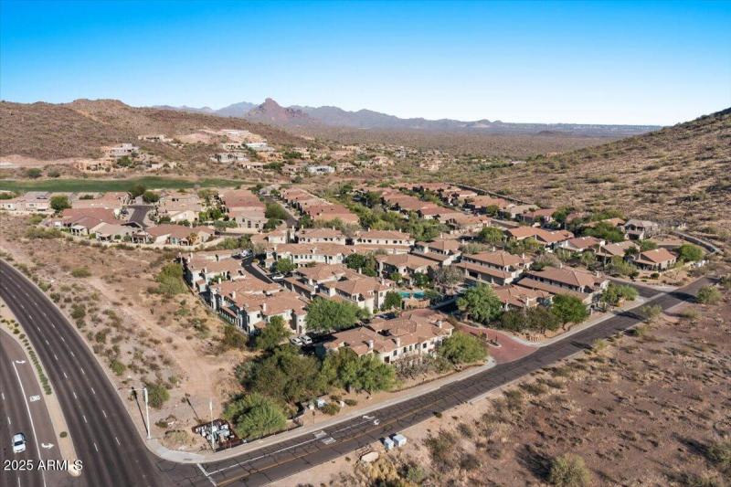 03-Aerial front of complex