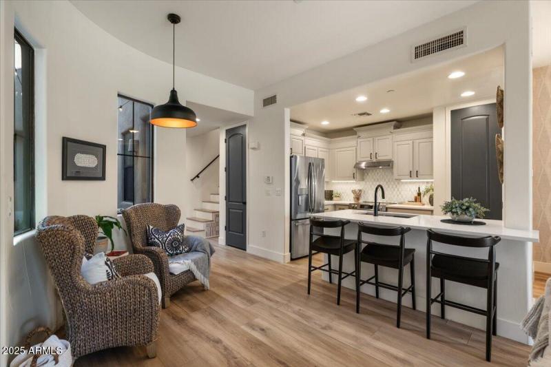 10-Sitting area and kitchen