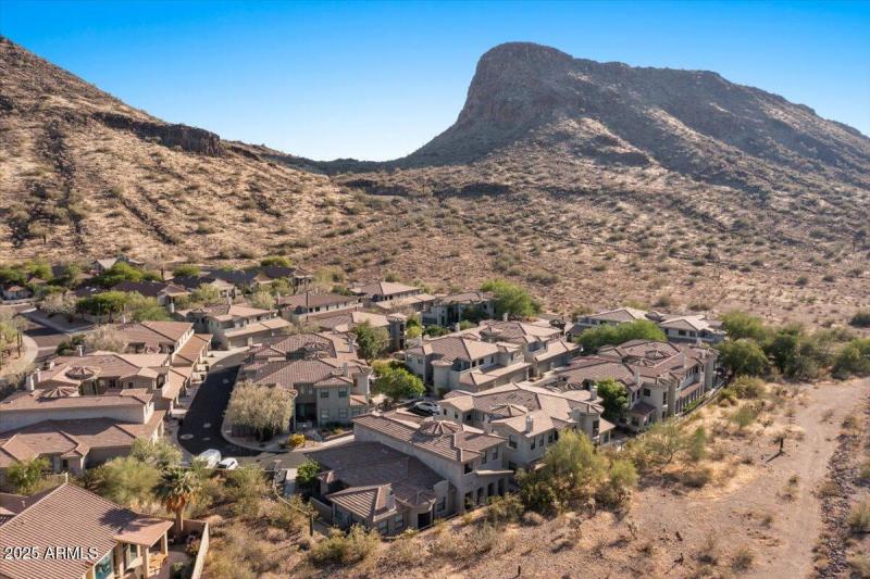 49-Aerial back of complex