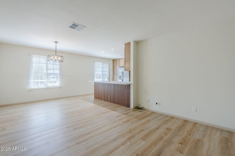 21-web-or-mls-37th-21