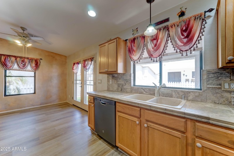 2101 S Meridian #255-6