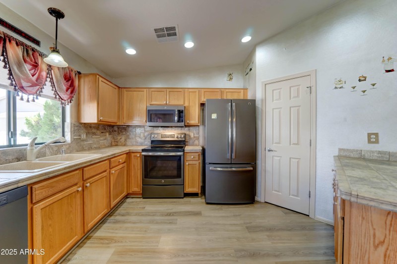 2101 S Meridian #255-8