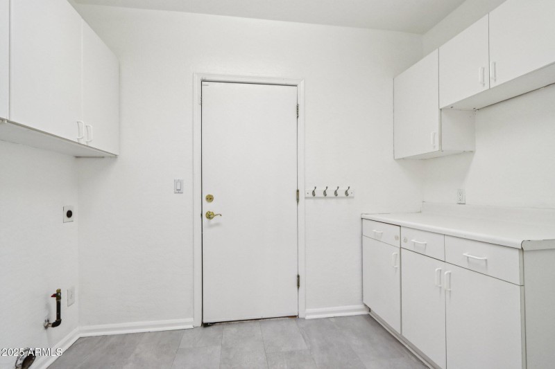 Laundry Room (Downstairs)