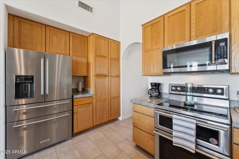 12-Kitchen