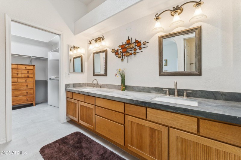 18-Primary Bathroom