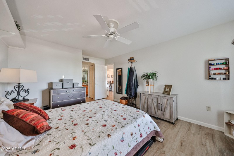 PRIMARY BEDROOM WITH WALK IN CLOSET