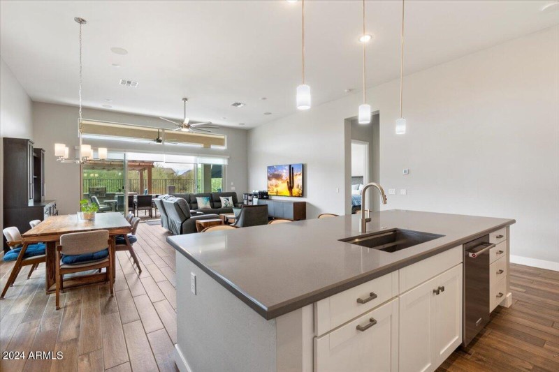 Island_Dining_Living