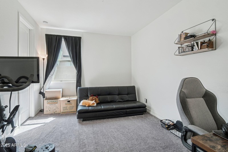 20-web-or-mls-W Luke Ave-S1208-018