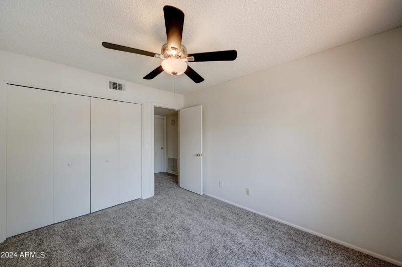 1905 E University-11