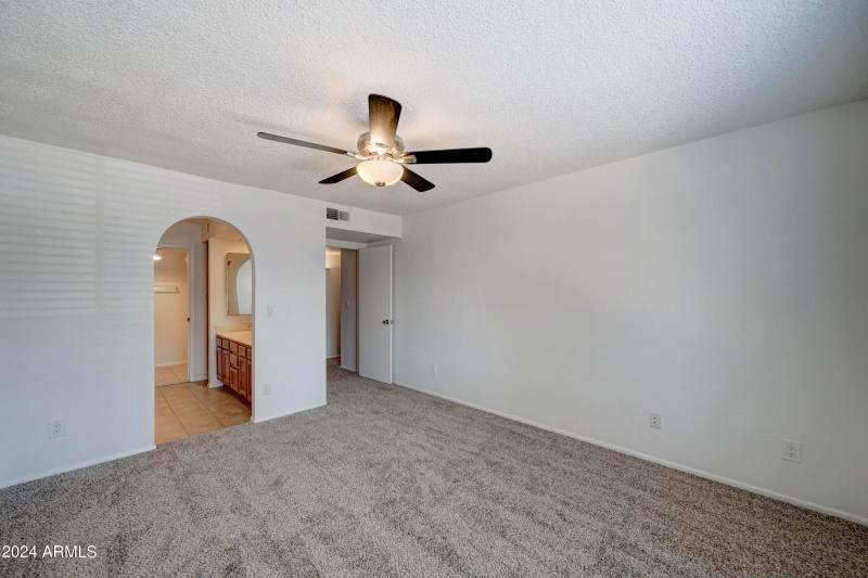 1905 E University-15