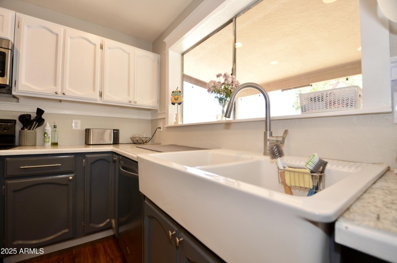 1937 N 67TH ST, Mesa, AZ 85205