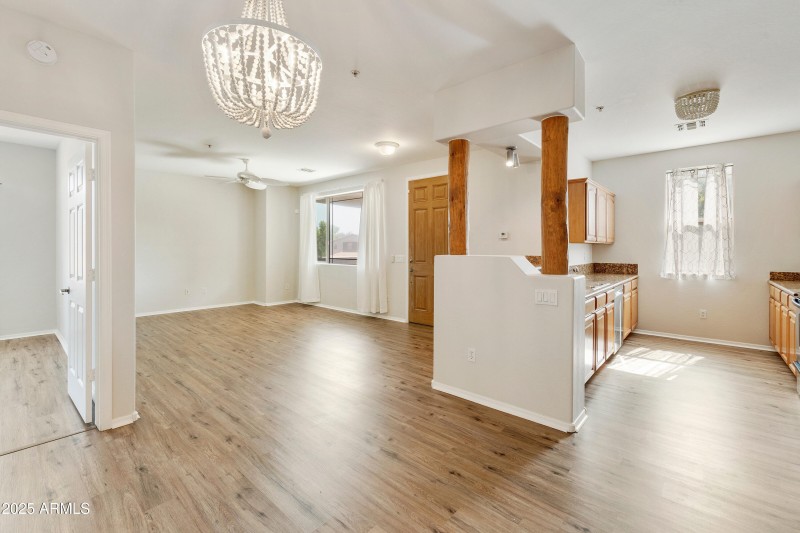 2155 N-011-009-dlb-MLS_Size